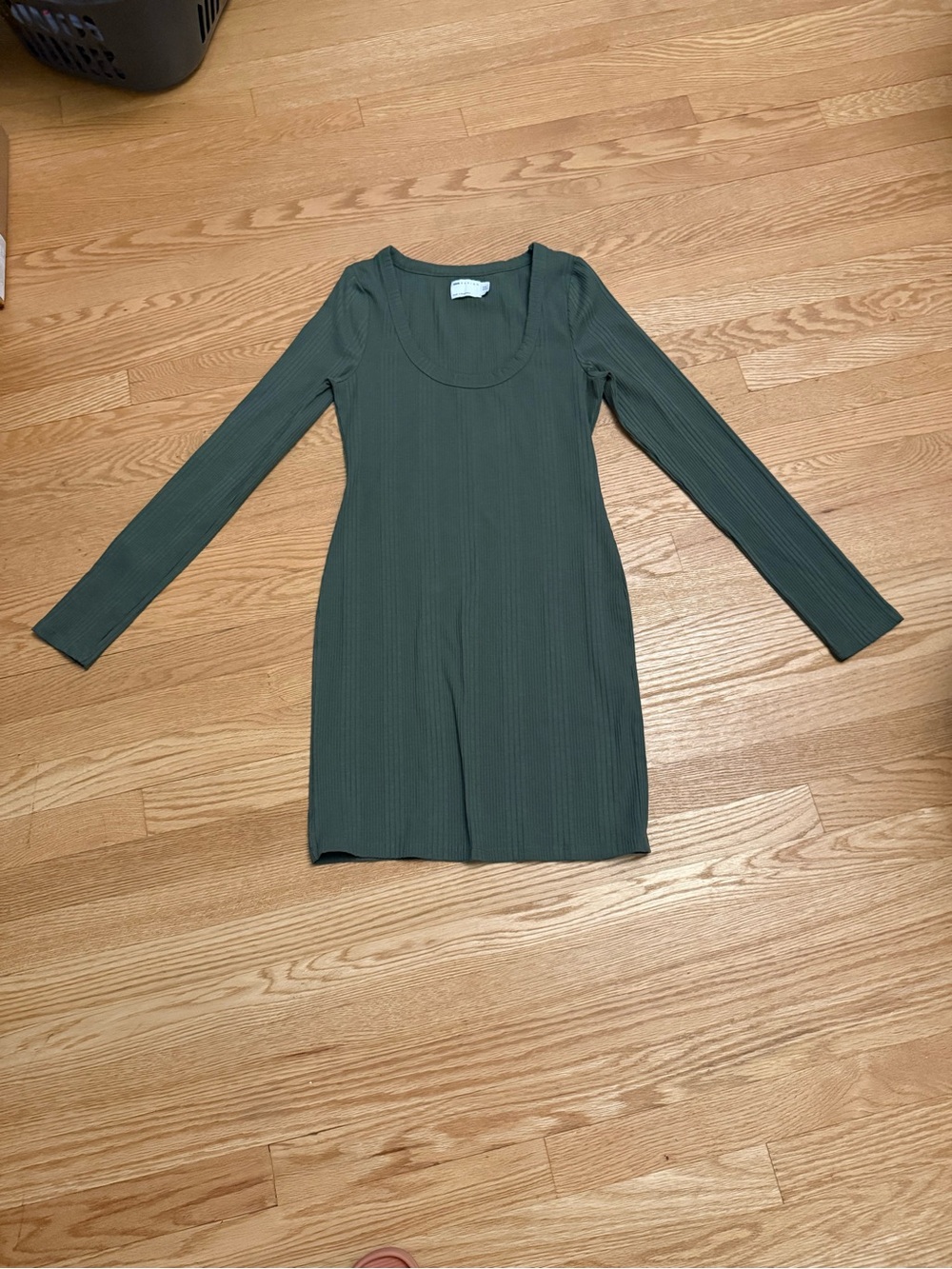 Ribbed Long-Sleeve Scoop Neck Dress - Green